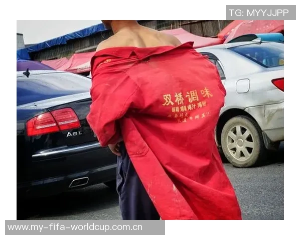 退役足球明星的背影故事与人生转折的深刻思考 退役足球明星的背影故事与人生转折的深刻思考